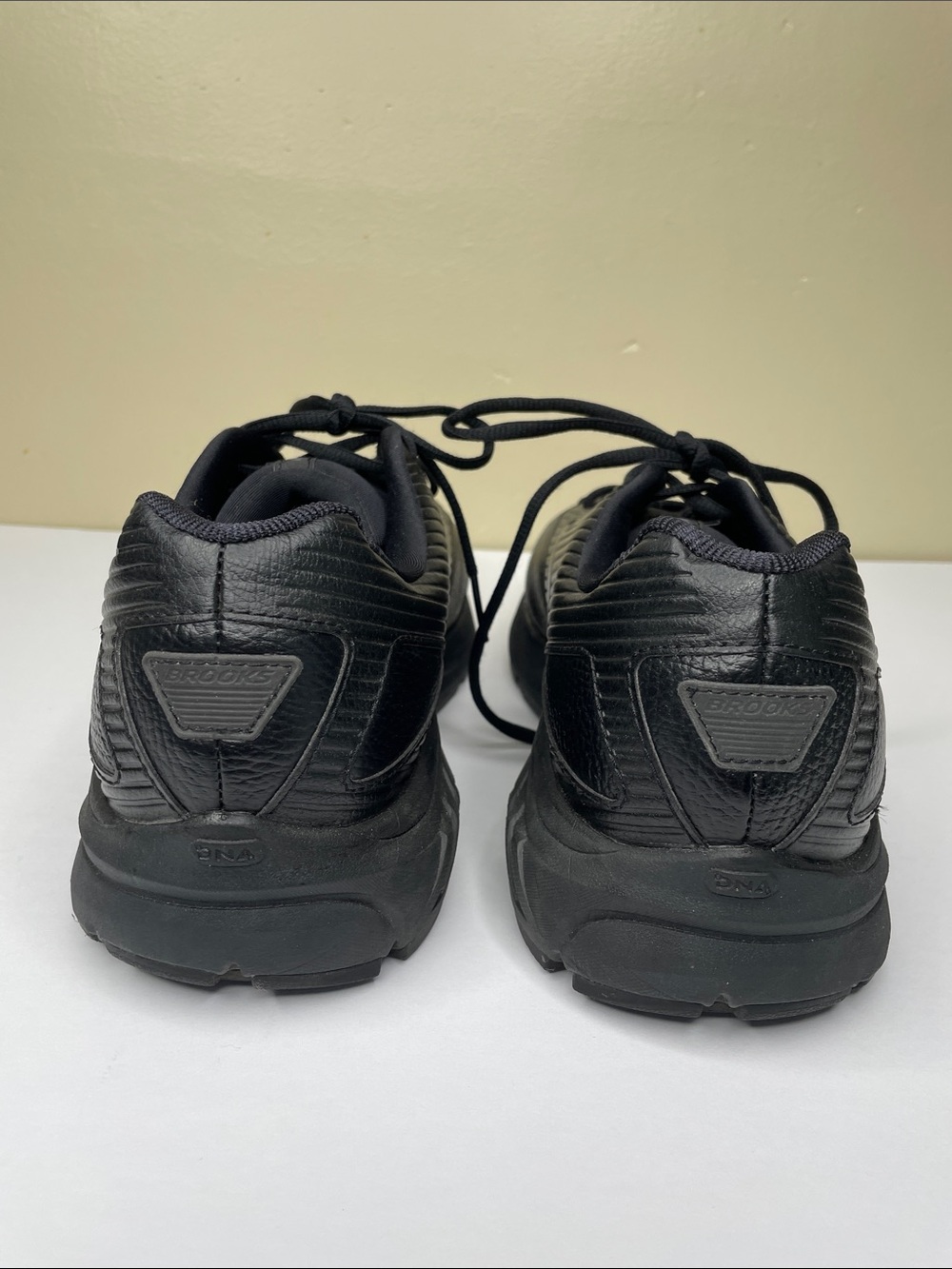 BROOKS Addition Walker 2 Woman’s Black Leather Shoes Size 11 EXTRA WIDE - Picture 4 of 12